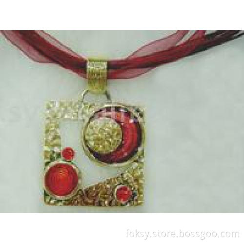 Fashion necklace